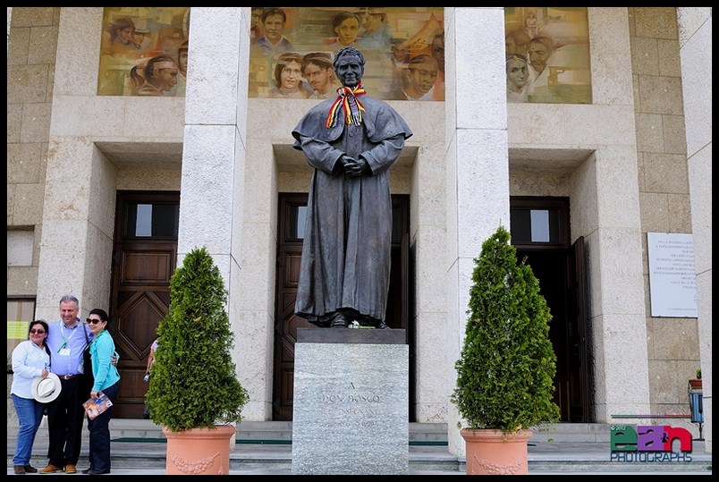 La statua di Don Bosco 