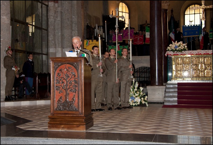 La lettura della preghiera del soldato