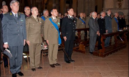 4 MAGGIO 2012 – MESSA PER ONORARE I CADUTI DI TUTTE LE GUERRE DELL’ESERCITO ITALIANO-BRUNA ROSCO Principia