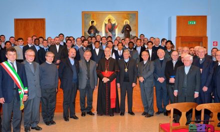 ALLA CROCETTA IL CARDINALE BERTONE PER IL 75 ANNIVERSARIO FACOLTA’ TEOLOGICA