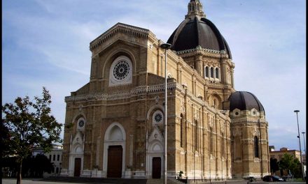 PUGLIA: VIAGGIO TRA LUOGHI INCANTEVOLI, CULTURA E TRADIZIONI-LAMANUZZI Teresa