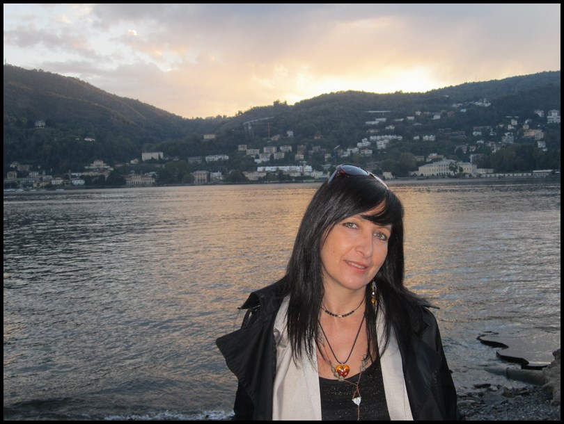 Anna Sfregola, in arte Dari