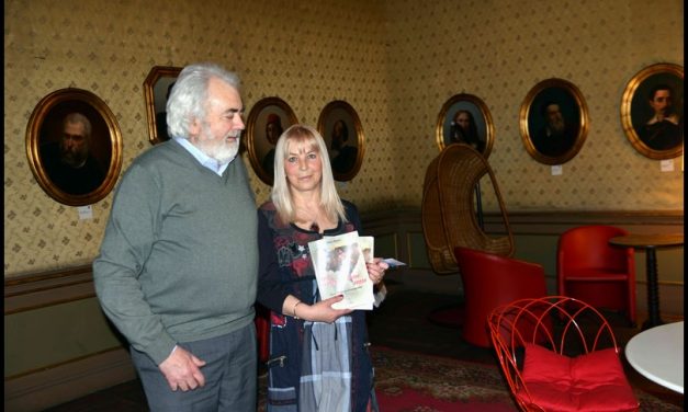 DONNE  COI  FIOCCHI-BARBATO Ilaria