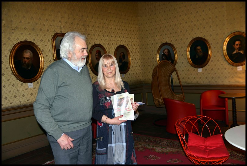 DONNE  COI  FIOCCHI-BARBATO Ilaria