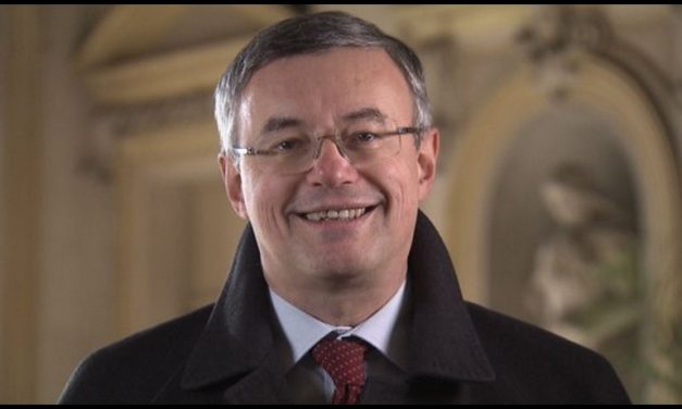 ALESSANDRO BARBERO: IL DUALISMO PAPALE – Sarah CERABONA