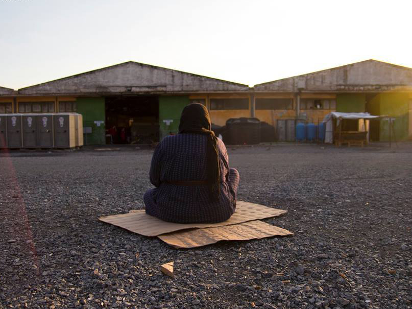 “LA LUNA DI VASILIKA” & “PRODUZIONE LENTA” PER I RIFUGIATI GRECI- Agata ALLERUZZO